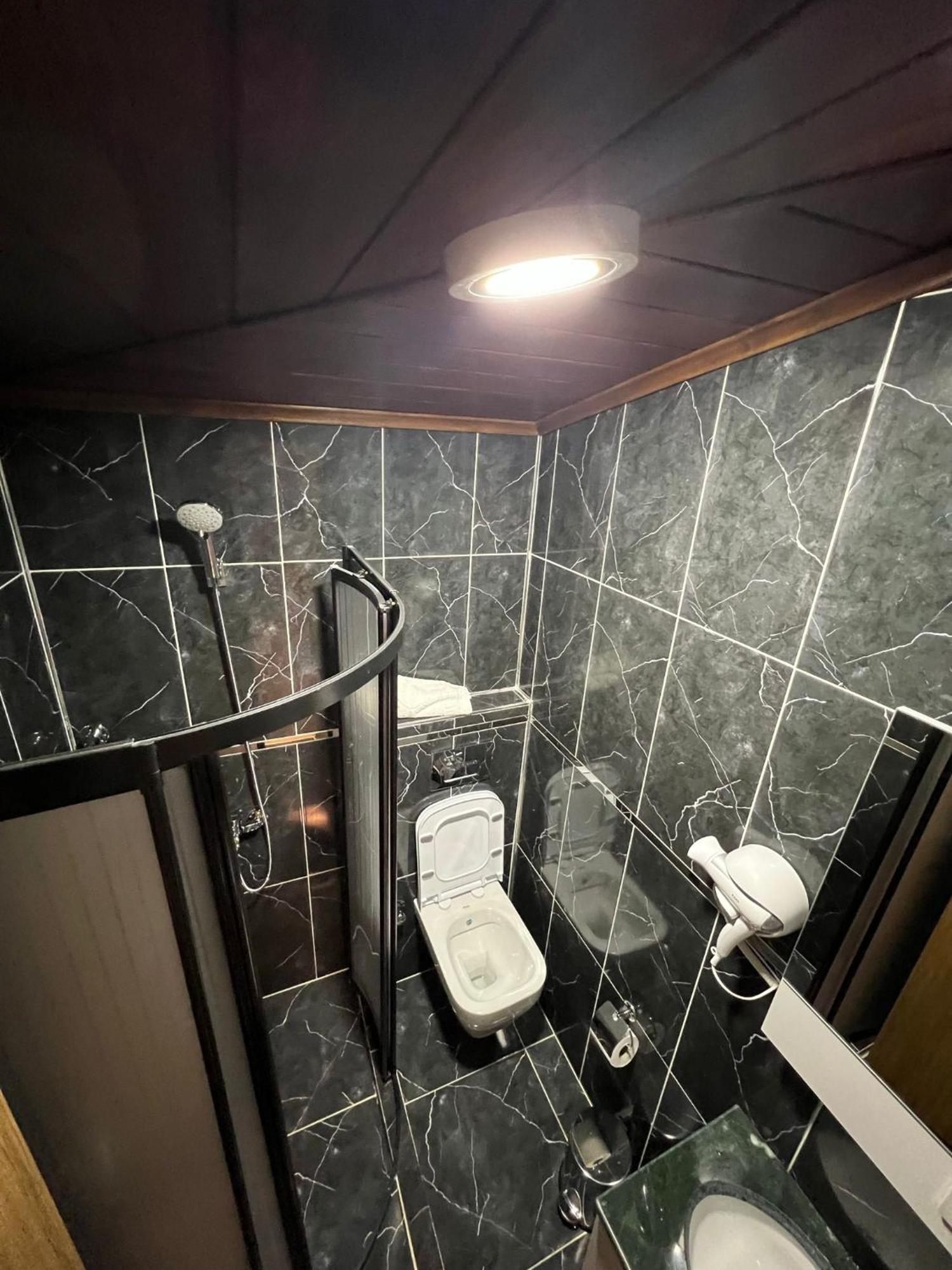 Bonita Hotel Istanbul Exteriör bild